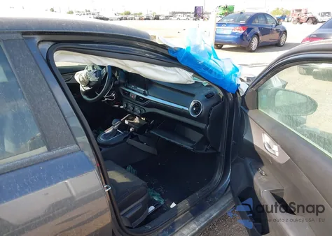 2024 Kia Forte Lx из США, поврежденный, VIN 3KPF24AD1RE695381